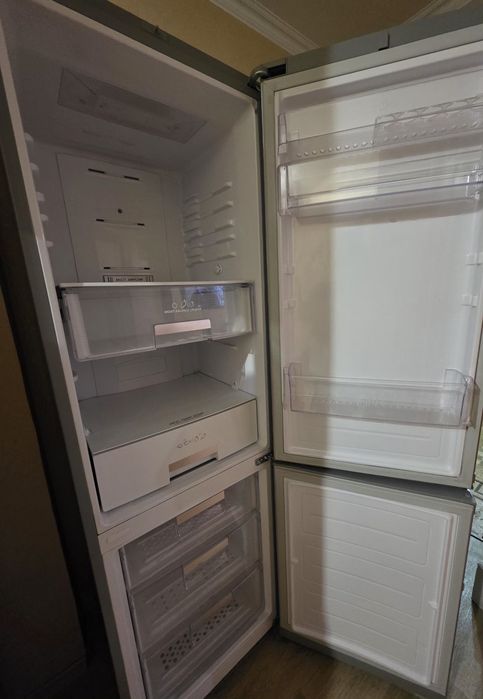 Продам холодильник LG