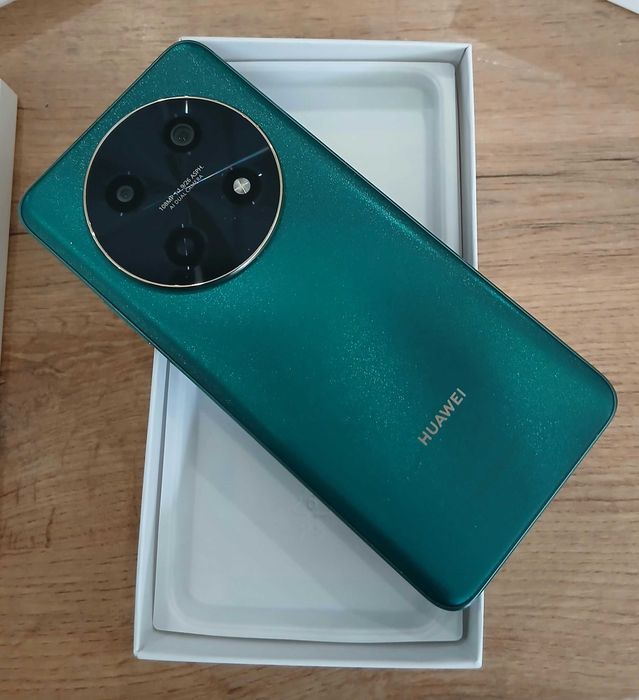 HUAWEI Nova 12i + Гаранция