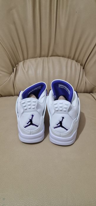 Jordan 4 Metalic purple