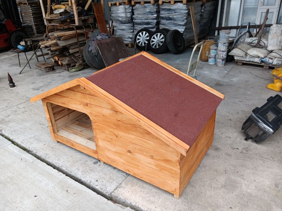 Кучешка къща кучета