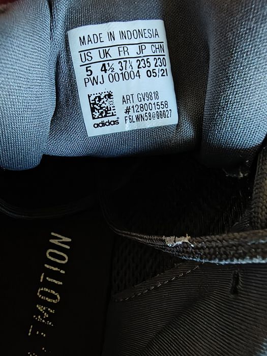Маратонки adidas