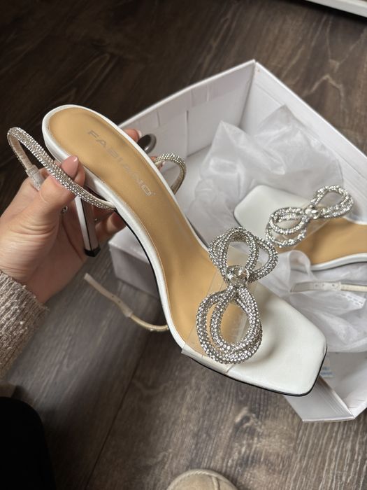 Дамски обувки на ток