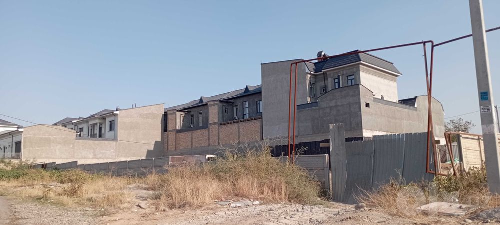 Uchastka  yer maydoni sotiladi