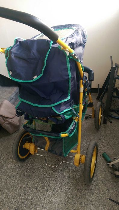 2 броя детски колички