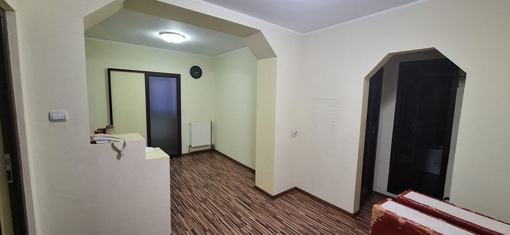 Apartament  2 camere decomandat