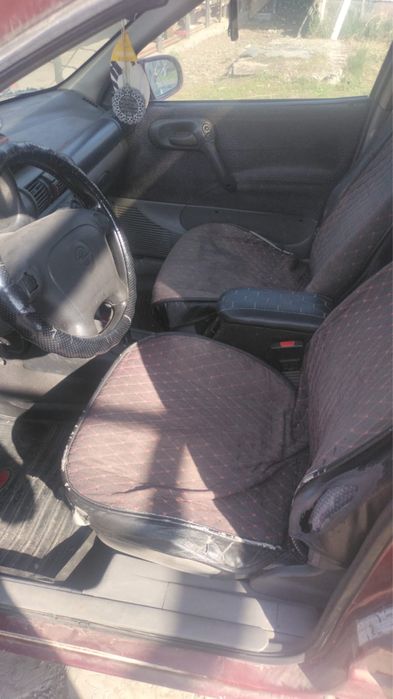 Продам машину срочно.