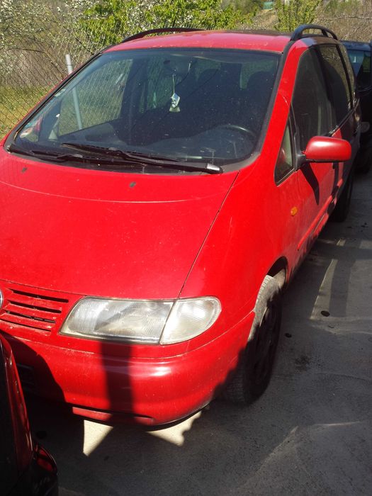 продавам на части фолксваген шаран 1.9тди 110к 99г