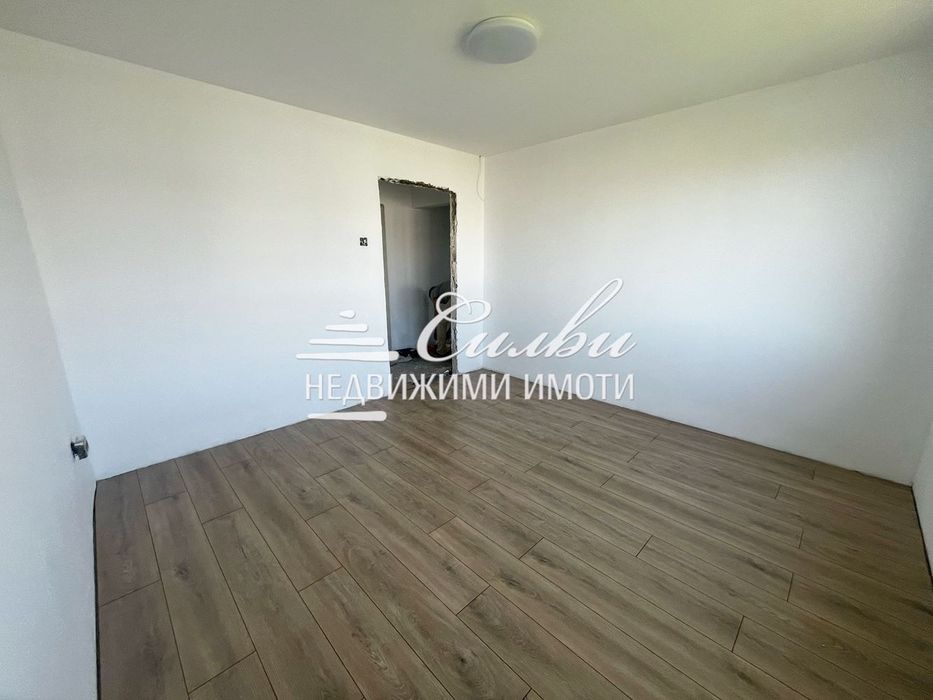 Дава се под наем Тристаен апартамент в Шумен, Добруджански - 83 кв.м за 255 € - Снимка #3