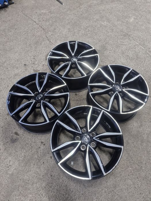 Камри 55 Эксклюзив R17