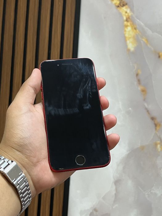 Продам iPhone SE 2022
