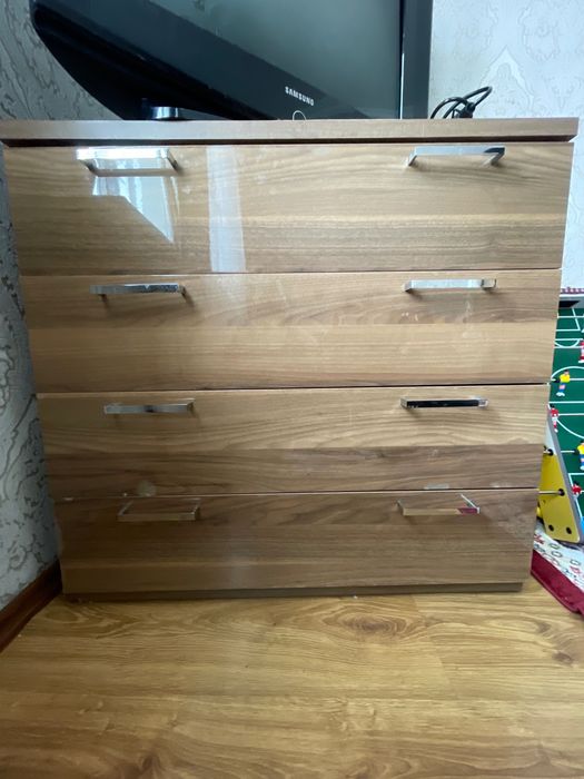 Продам гарнитур спальный