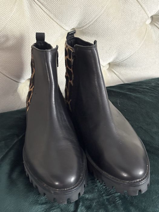 Ghete din piele naturala