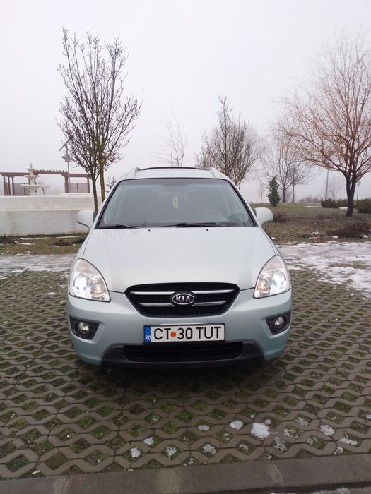 Vând kia carens 2008