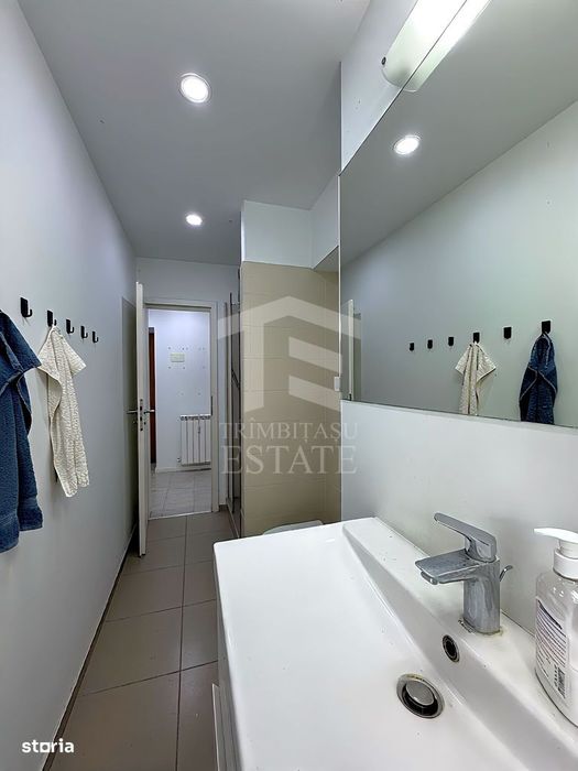 3 camere decomandat renovat etaj 2 an 1996 SU 86mp Decebal