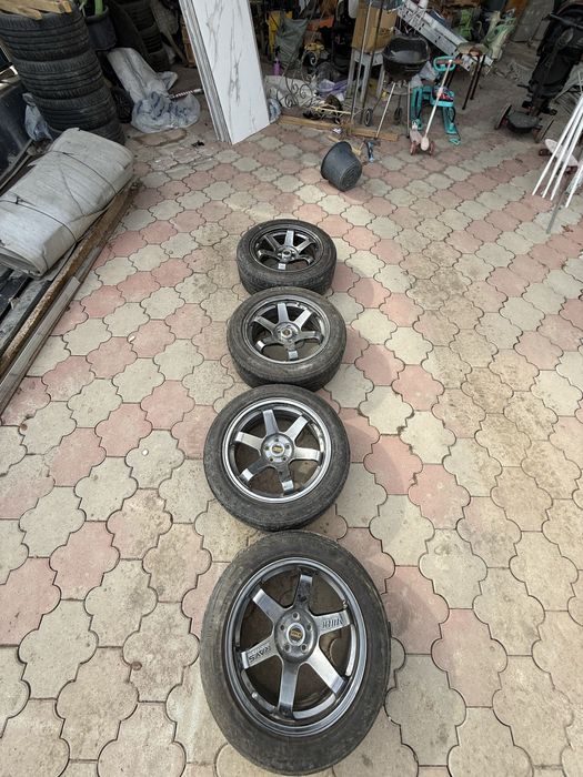 Продам диски с резиной