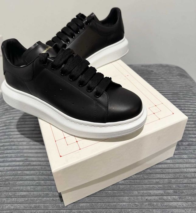 Adidasi Sport Sneakers Alexander McQueen White Black Negru - Livrare Verificare