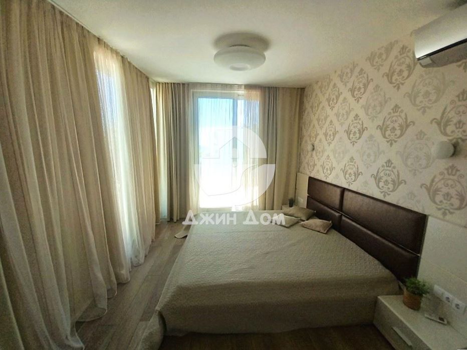 Продава се Къща в Бургас, Сарафово - 220 кв.м за 1300 €/кв.м - Снимка #6