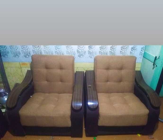 Divan kreslo sotiladi