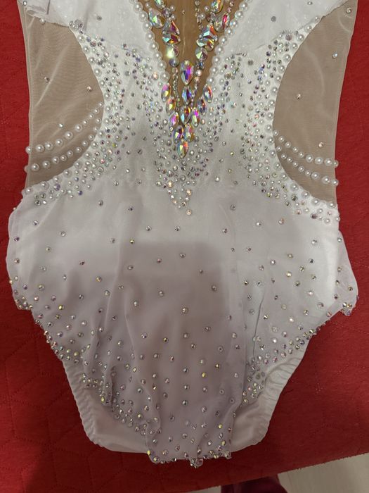 Трико за художествена гимнастика 10-11 год.