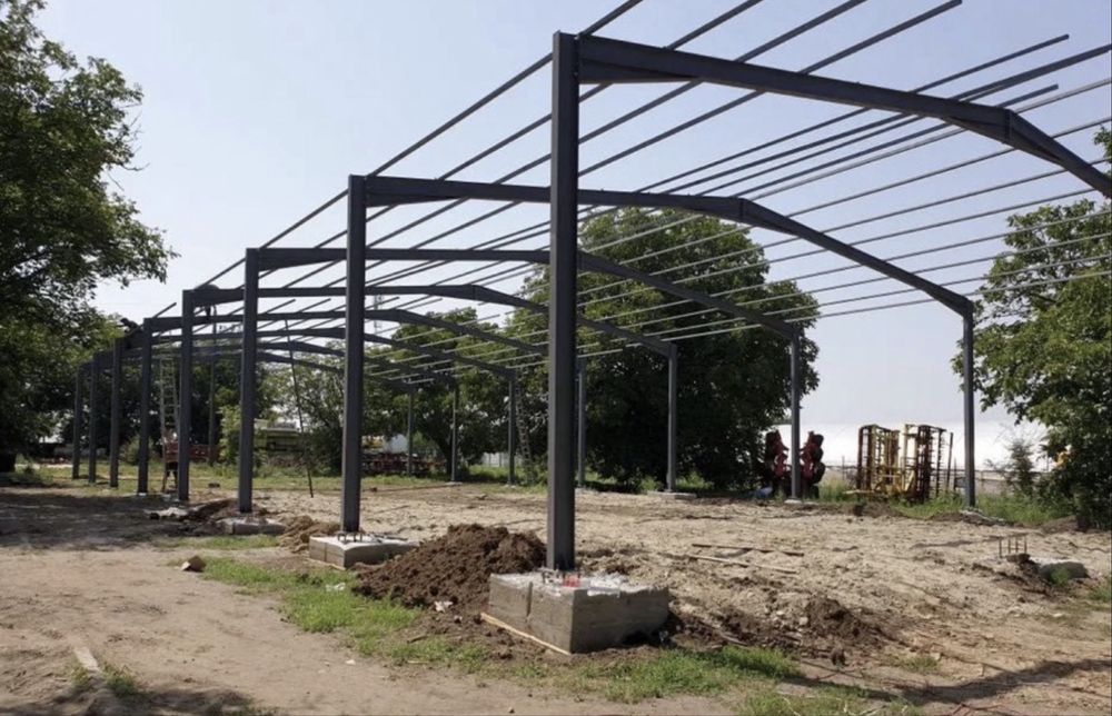 Vand hale si structurii metalice