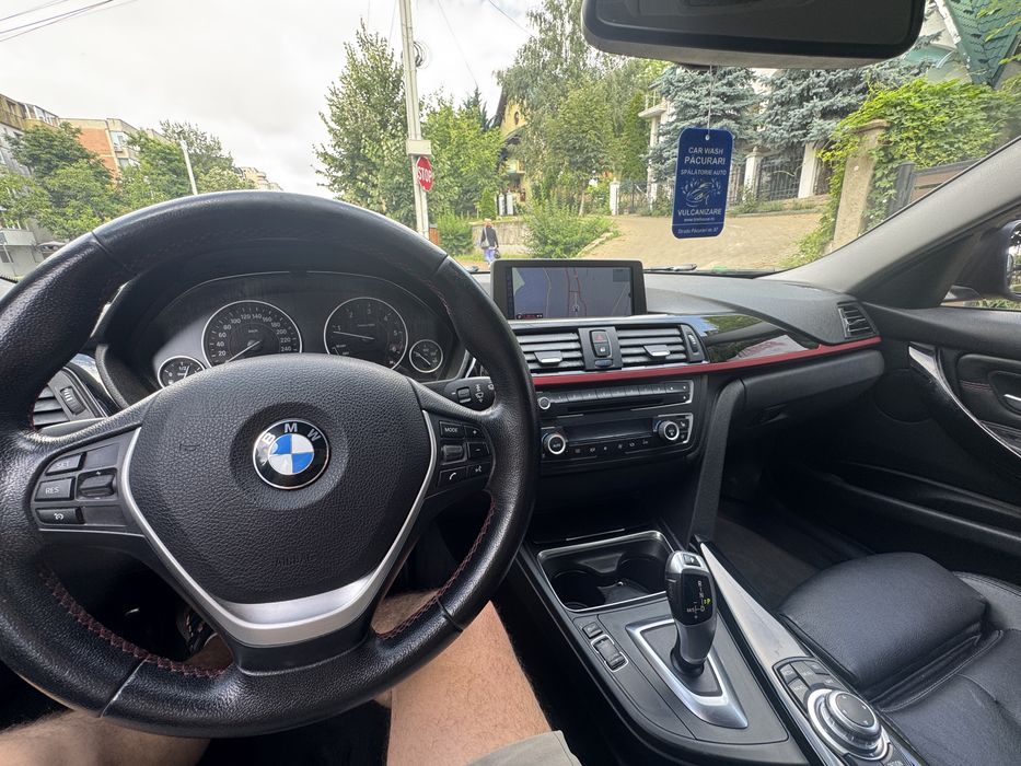 BMW Seria 3 F30 320d Sport – 2012 | ZF 8 trepte | Navi Mare | Piele Sport | LED