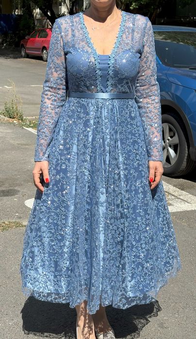 Rochie eleganta cu broderie