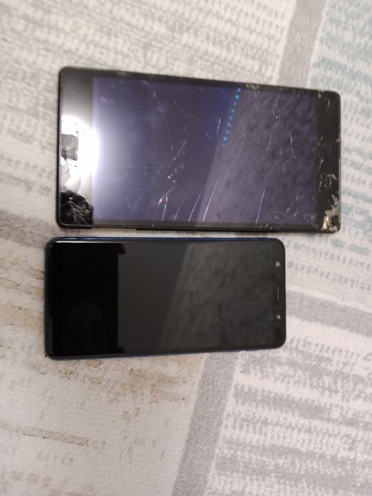 Телефон сатылады істемейді!!