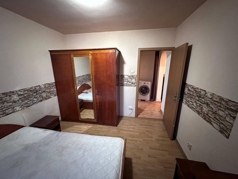 Apartament de inchiriat 2 camere in Lipova,central.