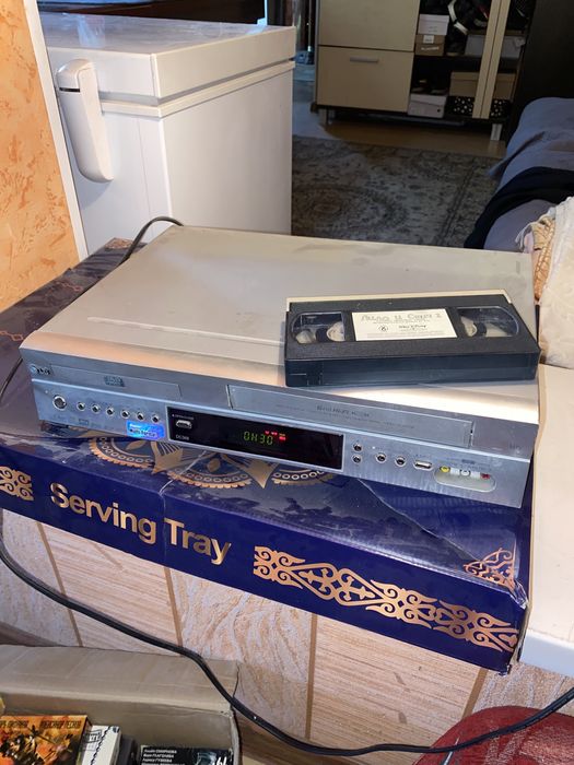 LG DG368 (DVD + VHS «два в одном»)
