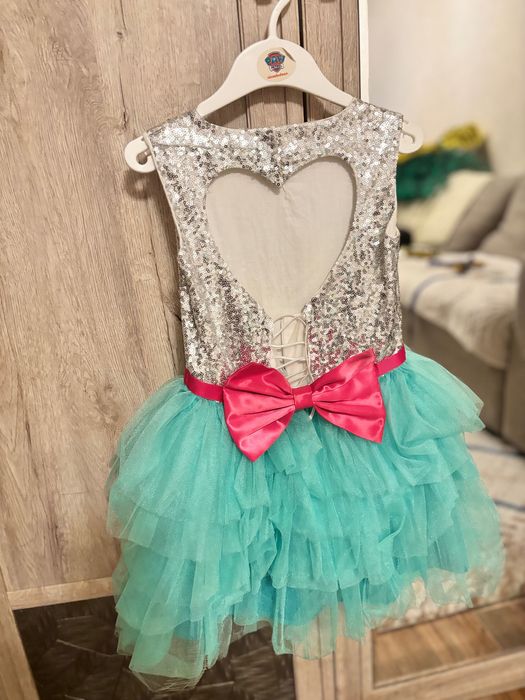 Продам нарядное платье