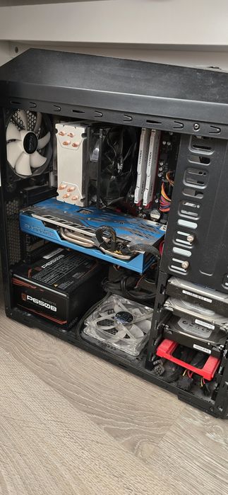PC incomplet, Zalman z11+, AMD FX-8320, sursa gigabyte p650b, cooler