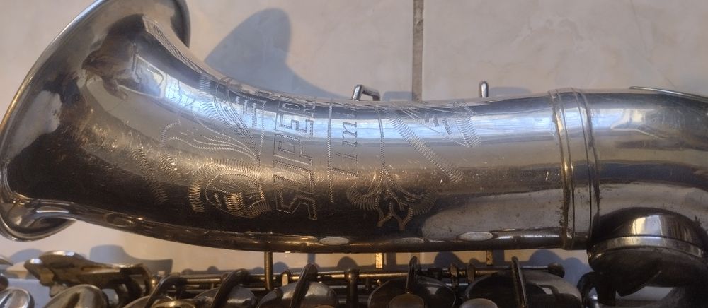 Flaut HULLER argintat Saxofon argintat Solist lux