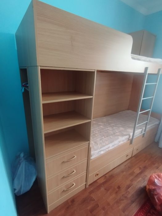 Двухъярусная кровать