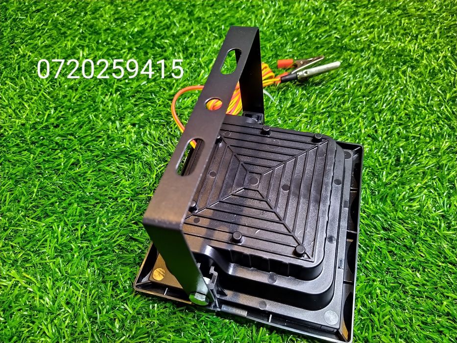 Proiector LED Puternic, Camping, Pescuit 50W-12V, Clesti cu Cablu