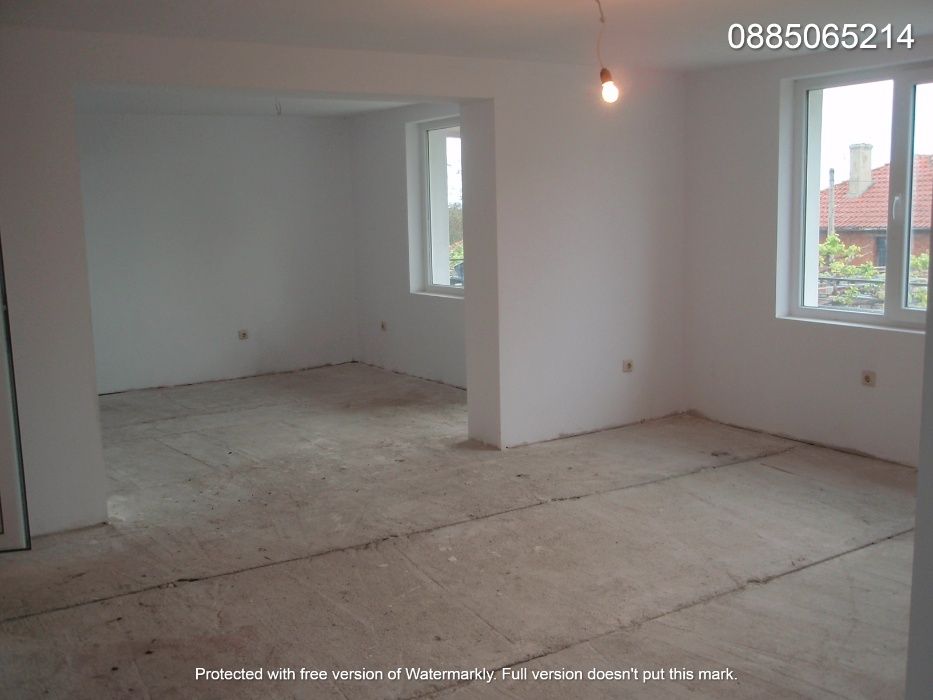 Собственик продава масивна къща в с.Бенковски, на 12км. от гр.Варна