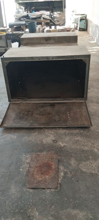 Yashik palet sotiladi holati yaxshi maz. kamaz prseplaga qoʻysa boʻlad