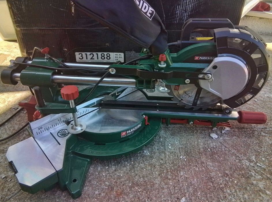 Циркуляр пендула Parkside PKZS 2000 A1