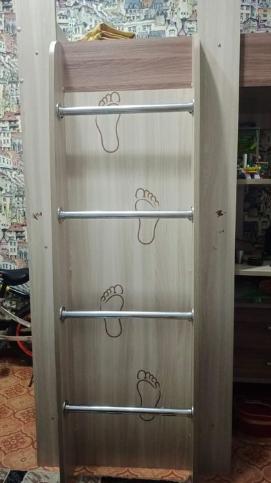 Продам кровать-чердак степ 3 в 1