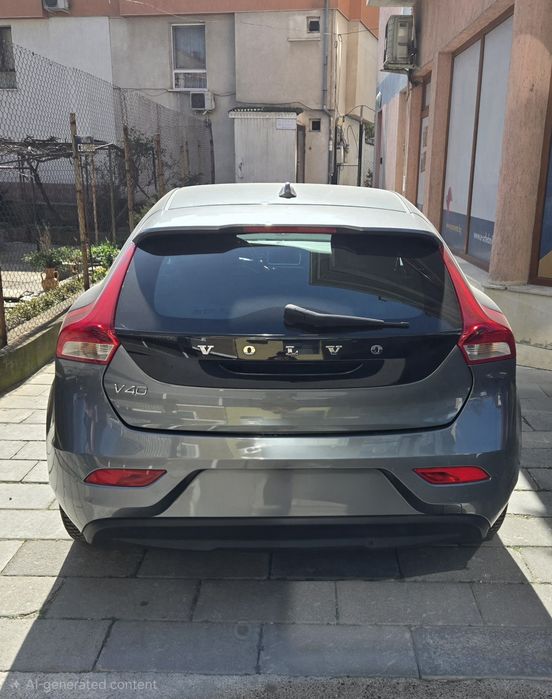 Volvo V40 - 2019 година