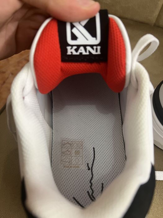 Vand papuci KARL KANI