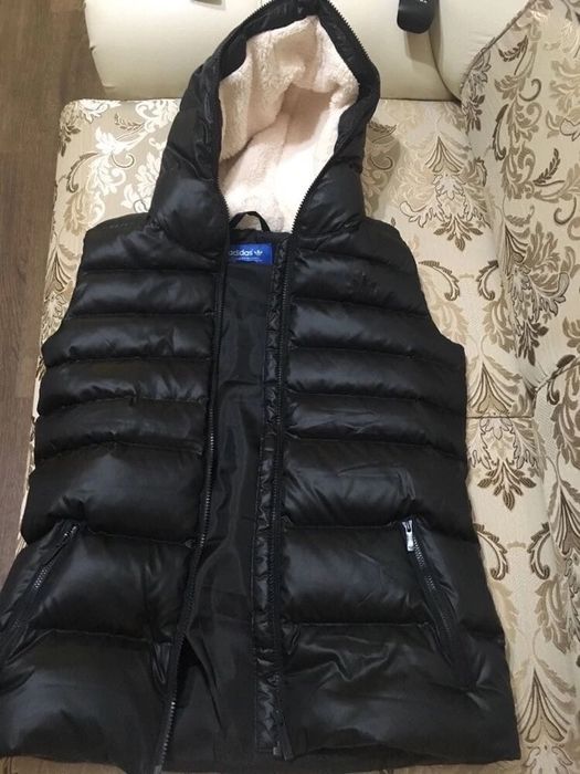 Adidas жилетка