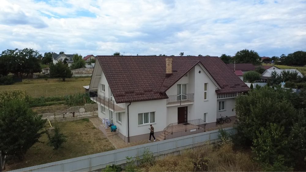 Vila de vanzare - Dumbraveni Suceava