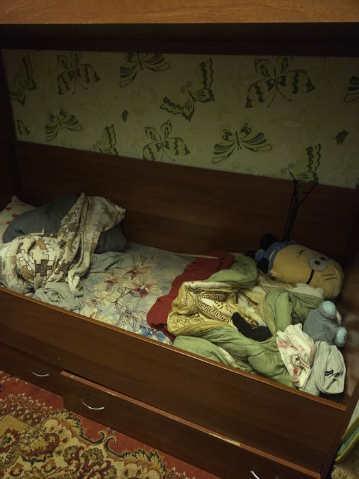 Двухярусная кровать