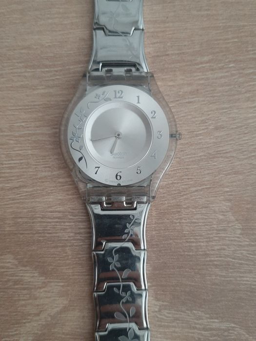 Ceas Swatch Skin "Wildly" SFK286G - Ultra-subțire, Design Floral