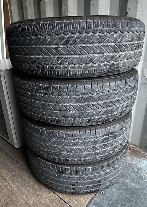 Шины Bridgestone 235/65/17