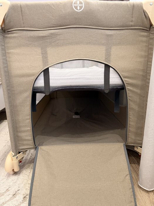 Детский манеж с матрасом