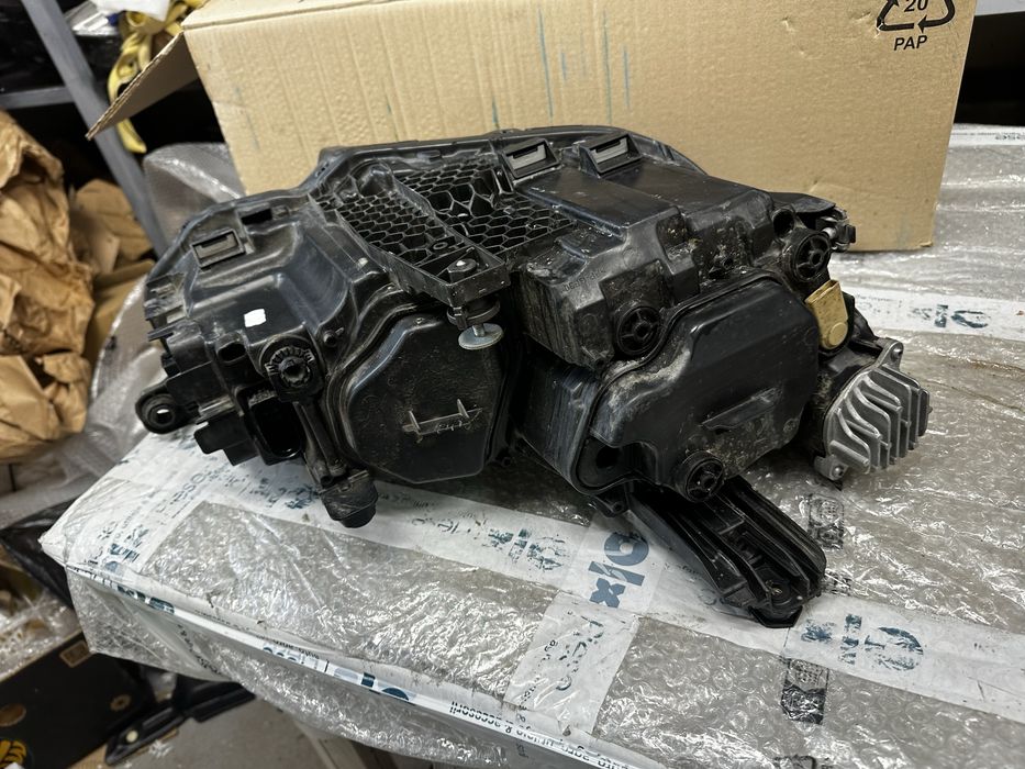 Far stânga full led vw passat b8 facelift.cod:3G1941081.P.