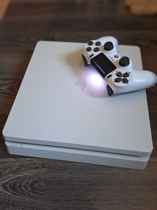 Playstation 4 Slim 1TB Modat + Multe jocuri