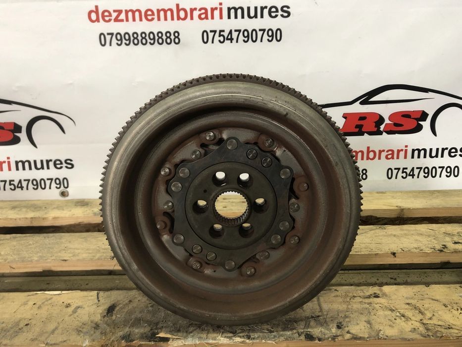 Volanta Volkswagen Passat CC 2011 cod 03L105266CM