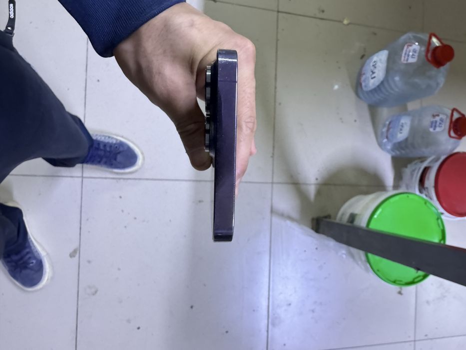 Прадаётся iphone 14 pro max